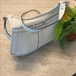 Coach Penelope Flap Hippie Shoulder bag in Cream Pebbled Leather